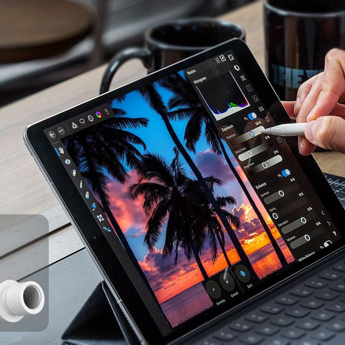 Apple Pencil with an AWINNER replacement tip on an iPad